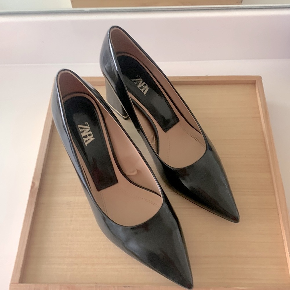 Zara Basics Black Block Heel Size 10 - image 1
